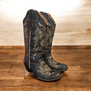 Elegant Embroidered Navy Heeled Boots SZ 7.5
